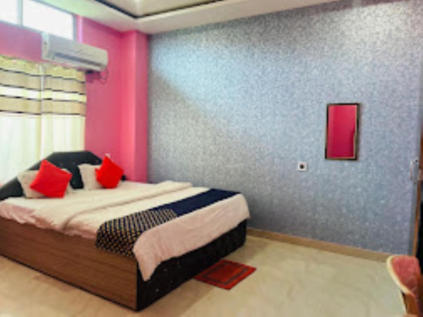Hotel Royal Palace Bongara Kaharpara Εξωτερικό φωτογραφία